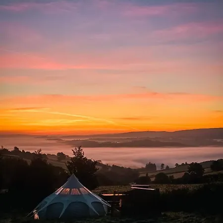 Luxury Stargazing Glamping - Seren Hardd With Hot Tub Llanidloes Exterior photo