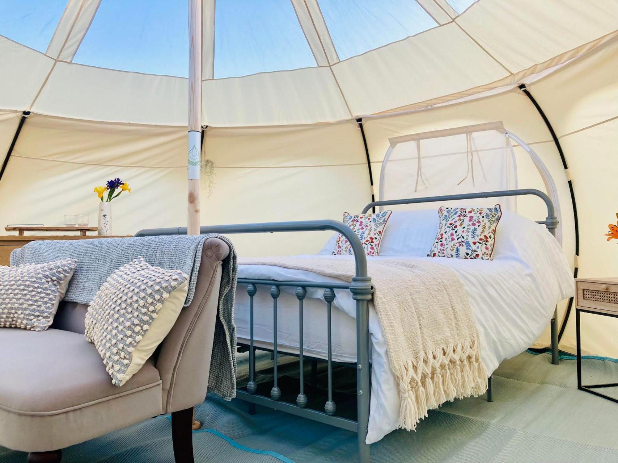 Luxury Stargazing Glamping - Seren Hardd With Hot Tub * Llanidloes