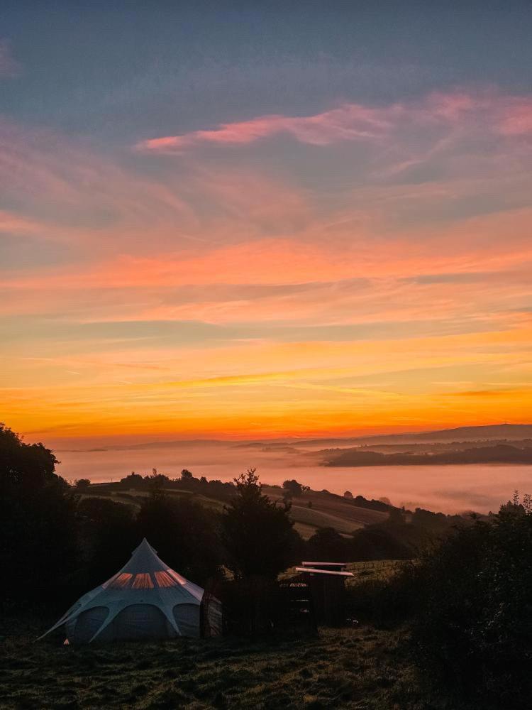 Luxury Stargazing Glamping - Seren Hardd With Hot Tub * Llanidloes