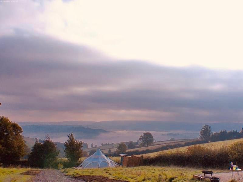 Luxury Stargazing Glamping - Seren Hardd With Hot Tub